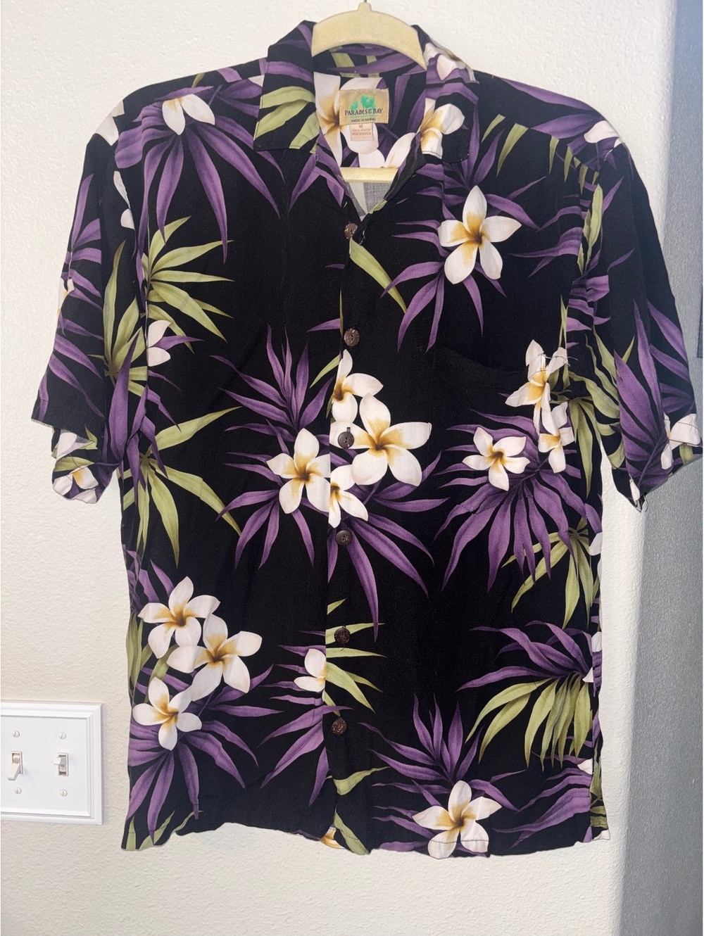 Vintage Paradise Bay Hawaiian Shirt Black Purple Plumeria Rayon Size M